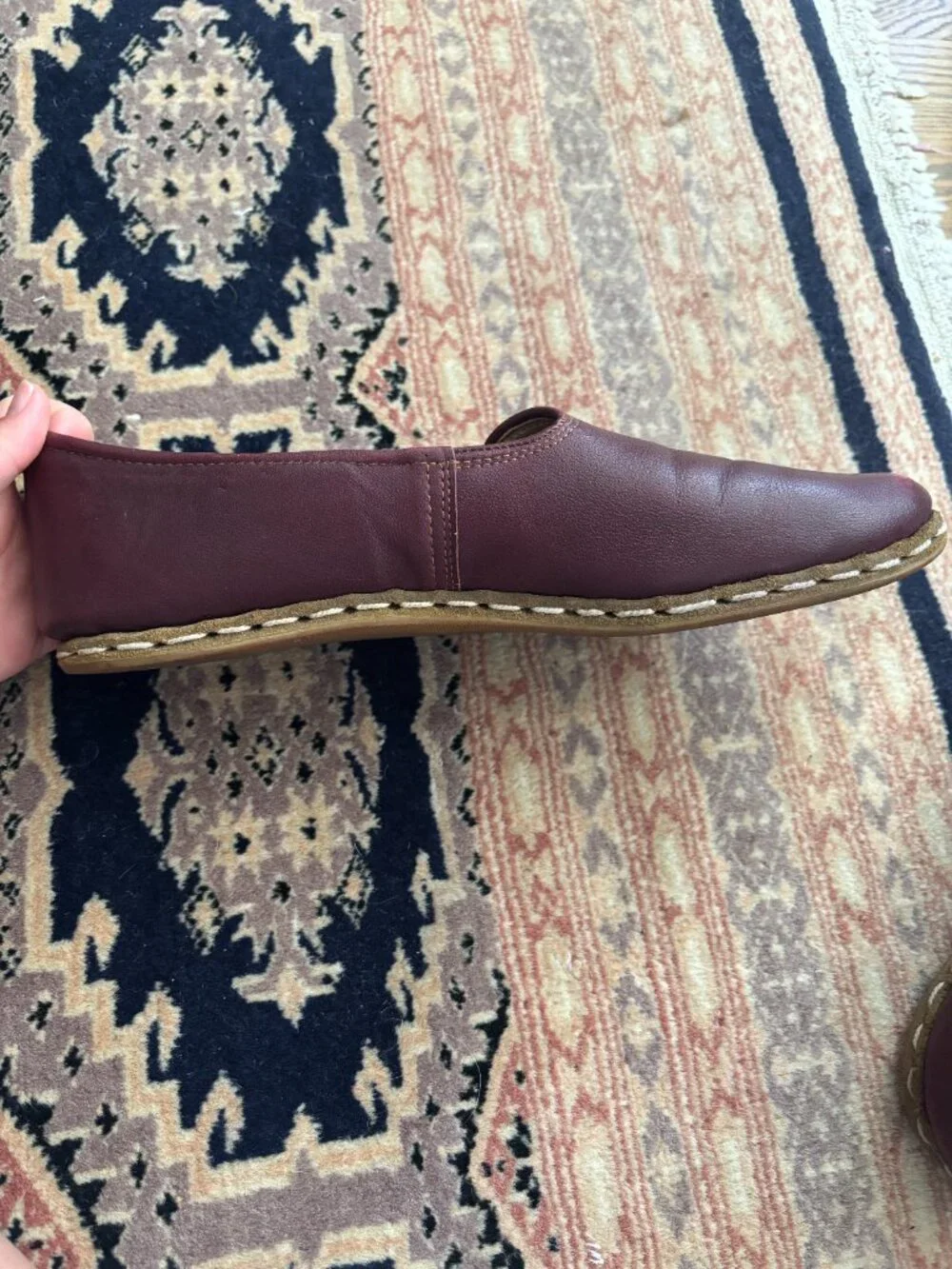 Sabah leather slip